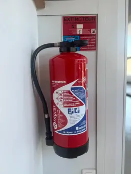 Installation d’alarme incendie certifiée MSI à Paris pour commerces, entreprises et logements